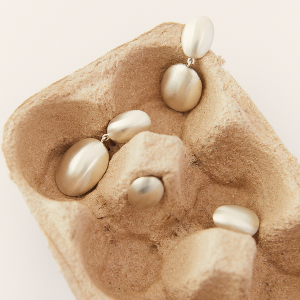 Aretes huevito largos