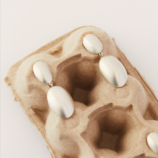 Aretes huevito largos